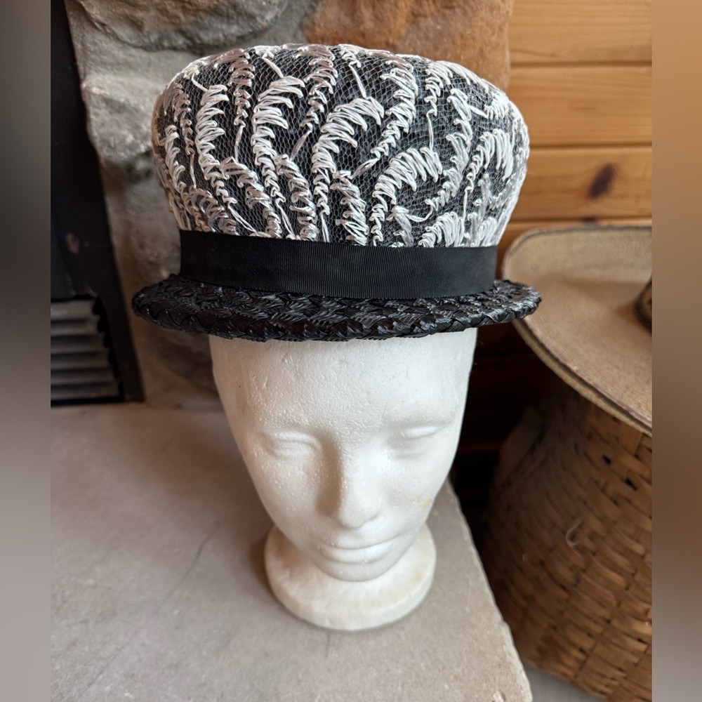 1950s Juli-Kay Straw “Twiggy” Cloche/Bucket‎ Hat